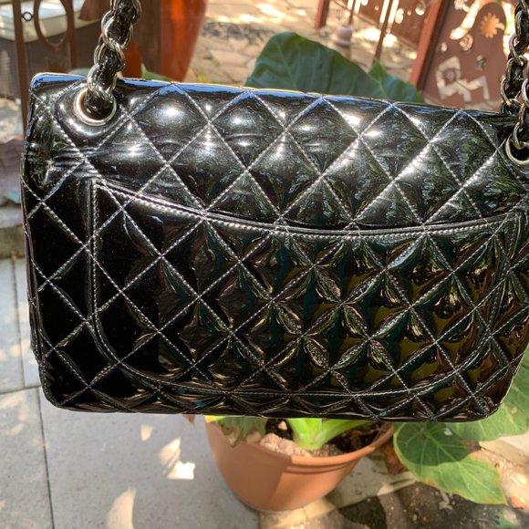 Chanel Classic Quilted Double Flap Black Patent Leather Jumbo Bag - Picture 17 of 17